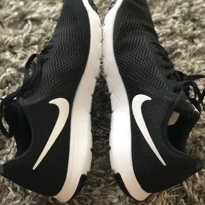 Nike Flex Experience RN 6 Running Sneakers